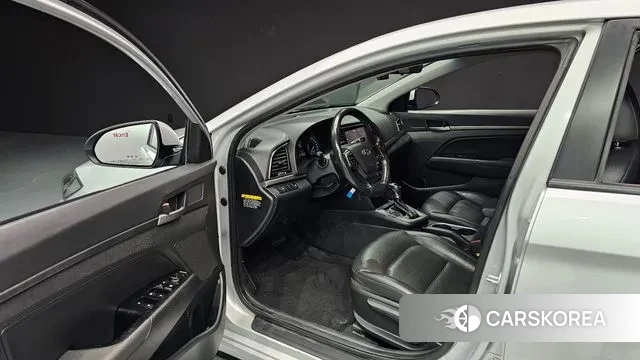 Hyundai Avante AD 2018 Серебряный из Кореи, фото 2