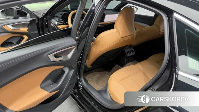 Audi A5 (B10) 2025 Черный из Кореи, фото 2