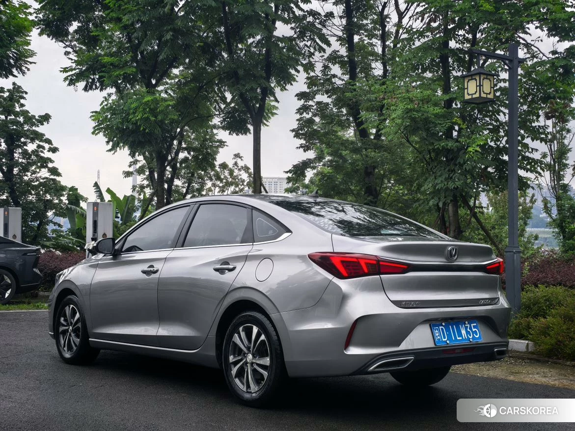 Chang'an Yidong 2020 Темно-серый из Китая, фото 2