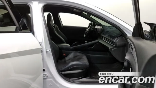 Hyundai The New Avante (CN7) 2024 Белый из Кореи, фото 2