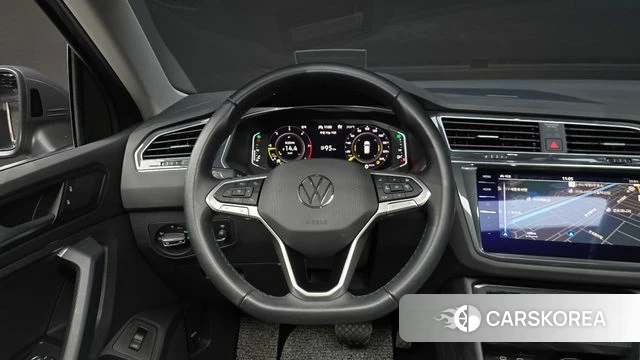 Volkswagen Tiguan second Generation 2022 Серый из Кореи, фото 2