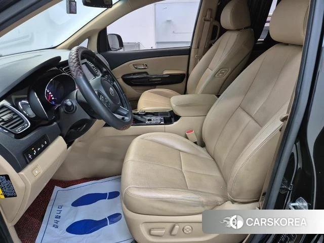 Kia The New Carnival 2019 Черный из Кореи, фото 2