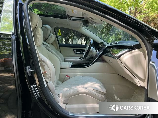 Mercedes-Benz Maybach S-class 2026 Черный из Китая, фото 2