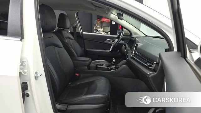 Kia Sportage 5th Generation 2022 Белый из Кореи, фото 2
