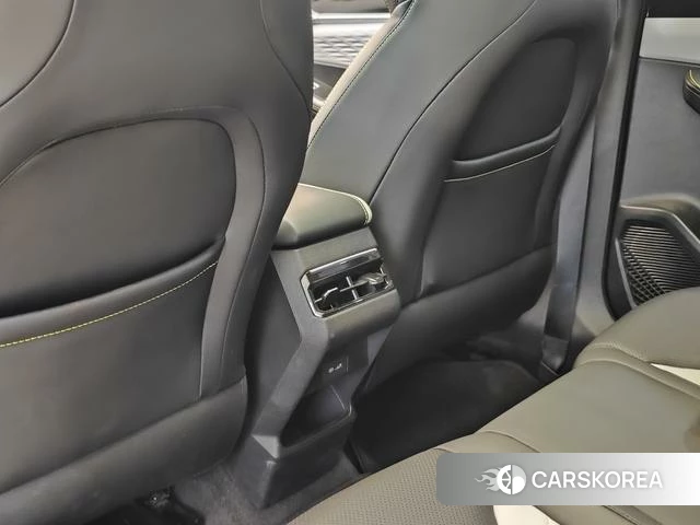 Geely Automobile Binyue 2023 Белый из Китая, фото 2