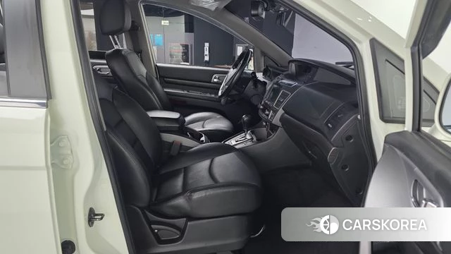 Ssangyong Korando Turismo 2018 Белый из Кореи, фото 2