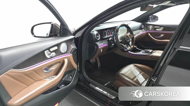 Mercedes-Benz E-Class W213 2018 Черный из Кореи, фото 2