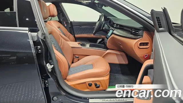 Maserati Quattroporte 2020 Черный из Кореи, фото 2