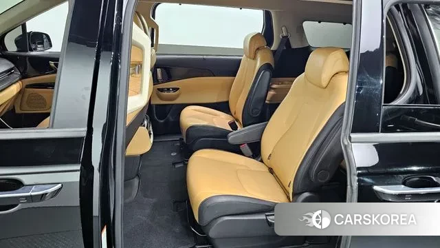 Kia Carnival 4th generation 2023 Черный из Кореи, фото 2