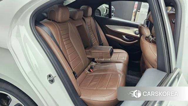 Mercedes-Benz E-Class W213 2020 Белый из Кореи, фото 2