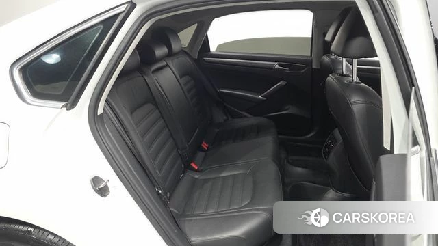 Volkswagen The New Passat 2018 Белый из Кореи, фото 2