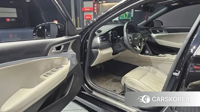 Genesis The New G70 2023 Черный из Кореи, фото 2