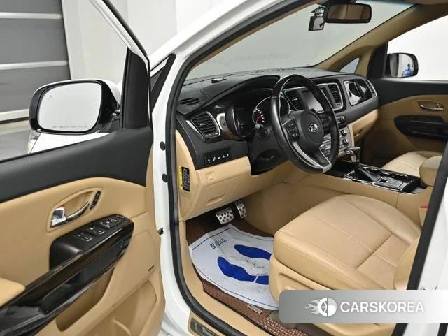 Kia The New Carnival 2018 Белый из Кореи, фото 2
