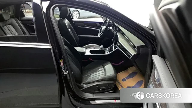 Audi A6 (C8) 2020 Черный из Кореи, фото 2