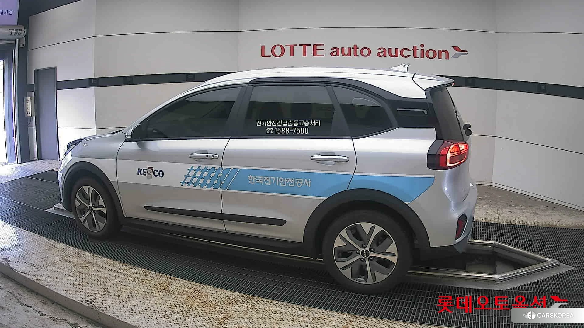 Kia Niro Plus 2023 Sparkling Silver из Кореи, фото 2