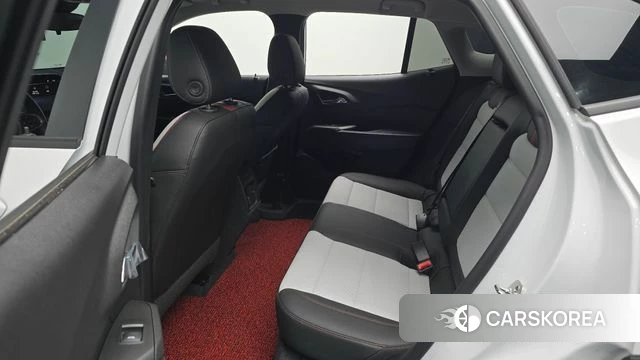 Chevrolet (GM Daewoo) Trax Crossover 2024 Белый из Кореи, фото 2