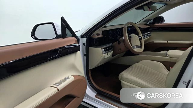 Hyundai Grandeur Hybrid (GN7) 2025 Белый из Кореи, фото 2
