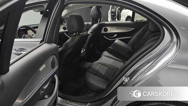 Mercedes-Benz E-Class W213 2018 Серый из Кореи, фото 2