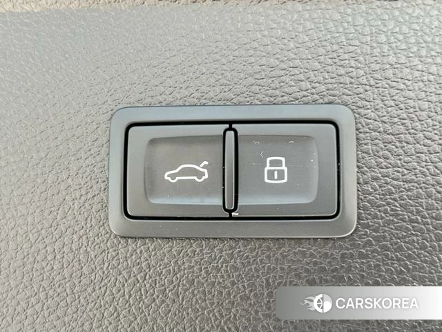 Audi Q5L 2023 Черный из Китая, фото 2