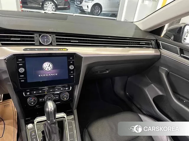 Volkswagen Arteon 2019 Серый из Кореи, фото 2