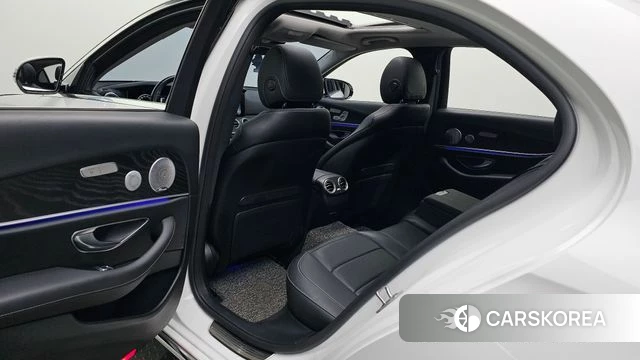Mercedes-Benz E-Class W213 2019 Белый из Кореи, фото 2
