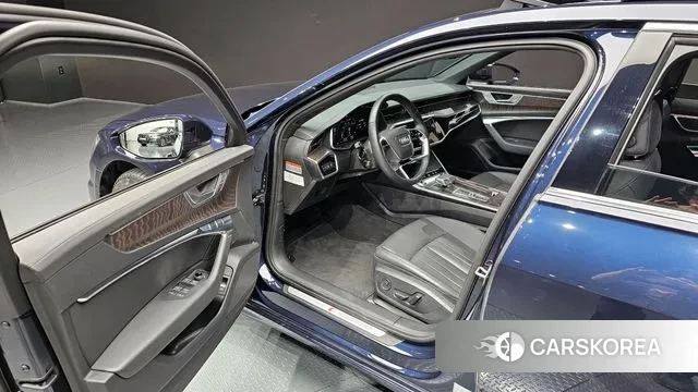 Audi A6 (C8) 2023 Синий из Кореи, фото 2