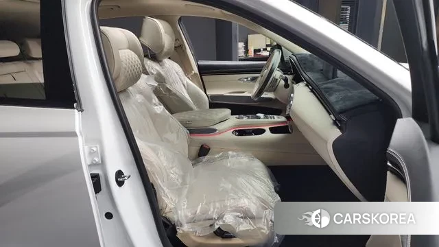 Genesis GV70 2022 Белый из Кореи, фото 2