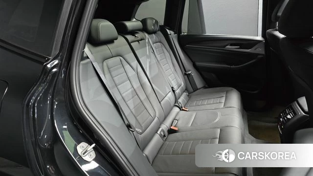 BMW X3 (G01) 2023 Черный из Кореи, фото 2