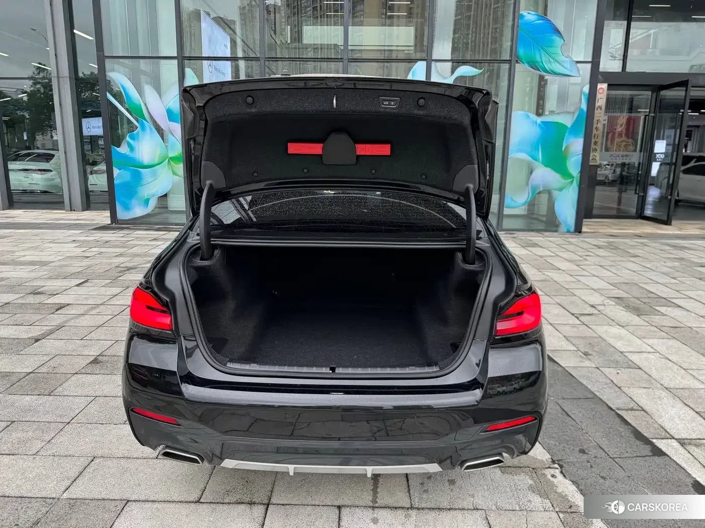 BMW 5 series 2024 Черный из Китая, фото 2