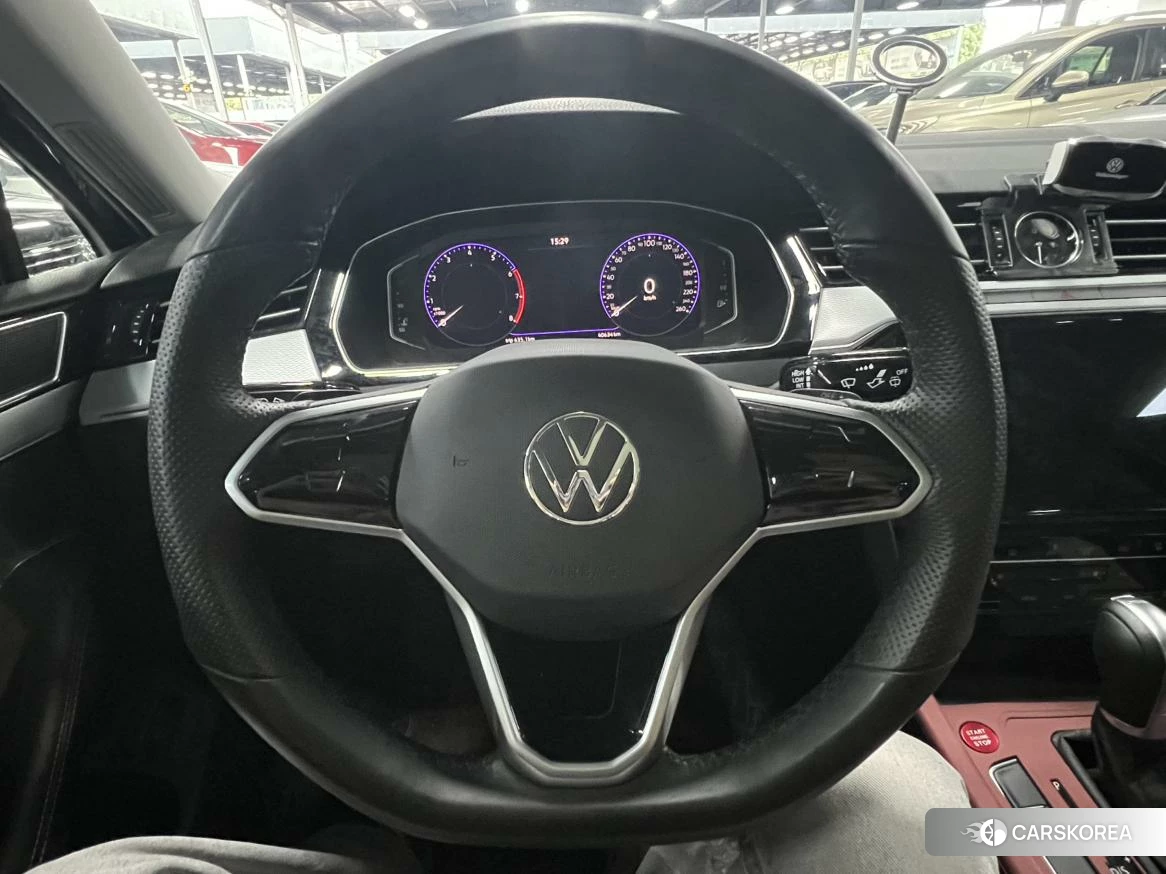 Volkswagen Magotan 2024 Черный из Китая, фото 2