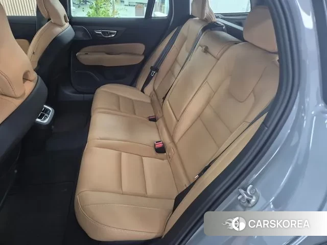 Volvo V60 Cross-Country 2nd Generation 2025 Серый из Кореи, фото 2