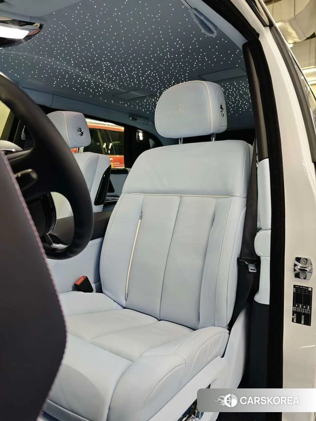 Rolls-Royce Phantom 2024 Белый из Китая, фото 2