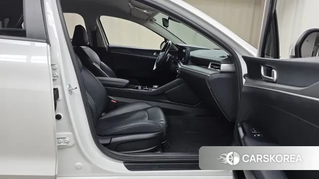 Kia K5 3rd generation 2022 Белый из Кореи, фото 2