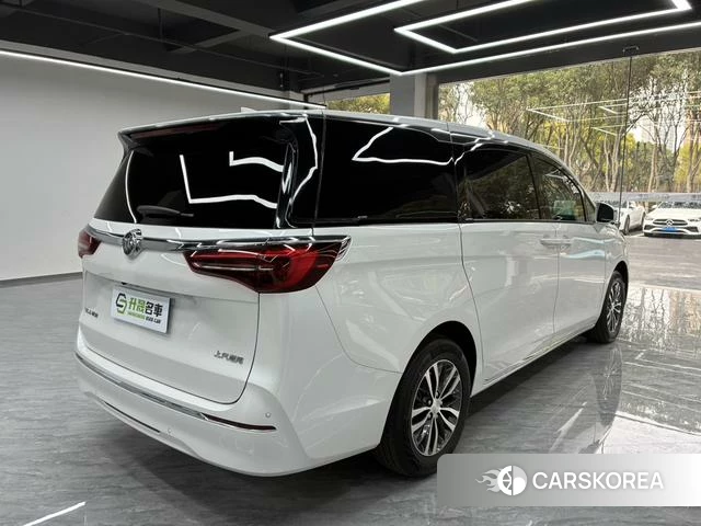 Buick GL8 2024 Белый из Китая, фото 2