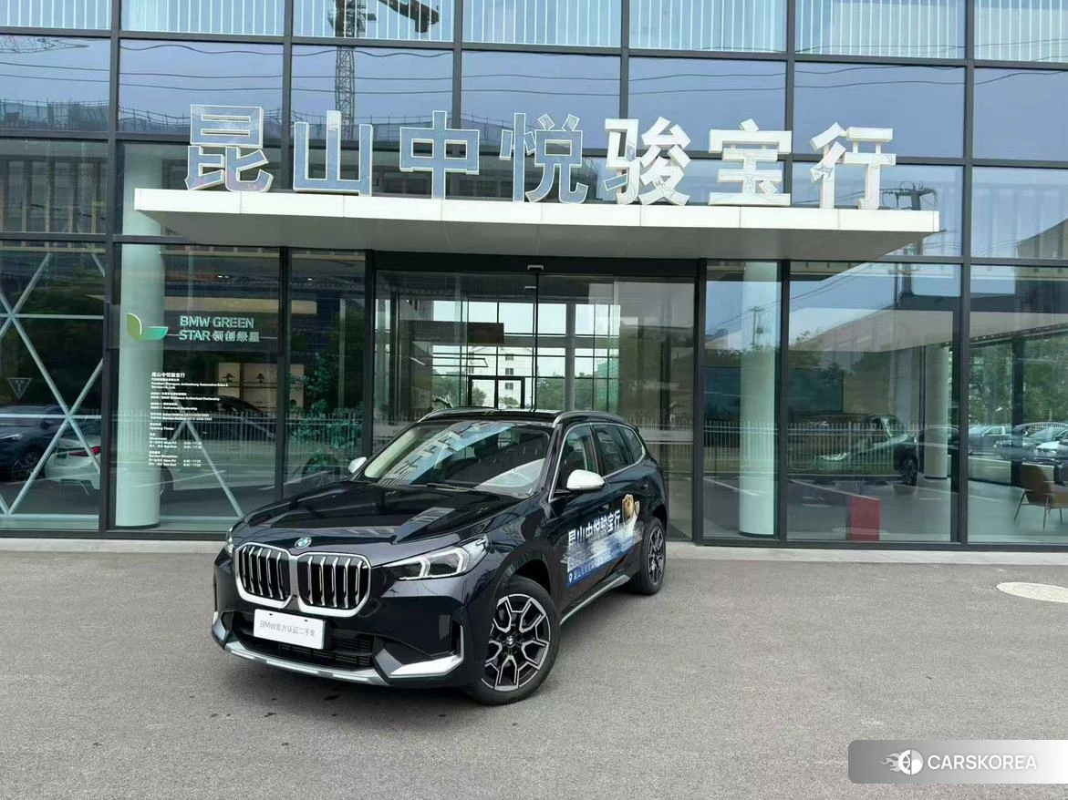 BMW X1 2023 Черный из Китая, фото 2