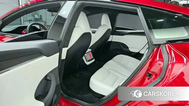 Tesla Model S 2023 Красный из Кореи, фото 2