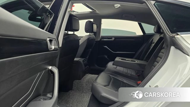 Volkswagen Arteon 2022 Белый из Кореи, фото 2
