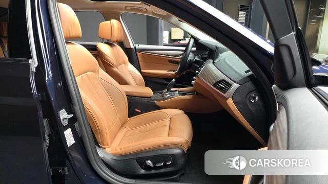 BMW 5 Series (G30) 2019 Синий из Кореи, фото 2