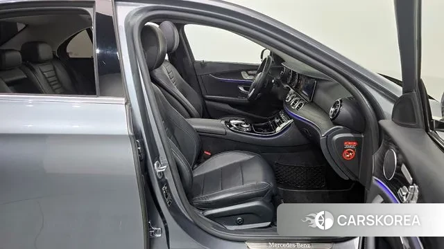 Mercedes-Benz E-Class W213 2019 Серый из Кореи, фото 2