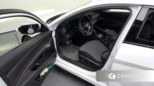 Hyundai The New Avante Hybrid (CN7) 2025 Белый из Кореи, фото 2