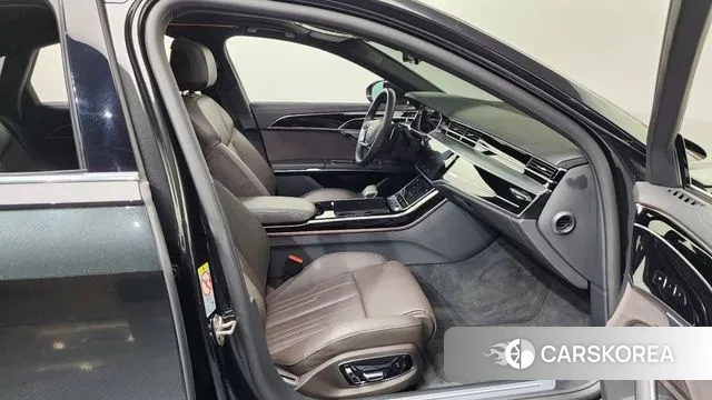 Audi A8 (D5) 2023 Черный из Кореи, фото 2