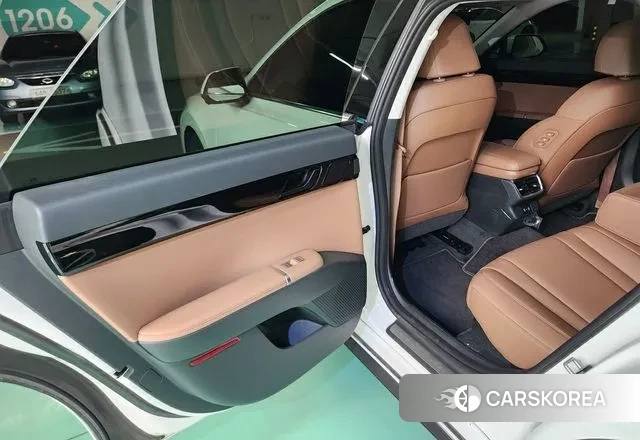 Hyundai Grandeur Hybrid (GN7) 2023 Белый из Кореи, фото 2