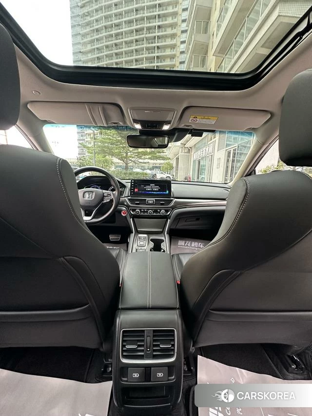 Honda Accord 2022 Серебристо-серый из Китая, фото 2