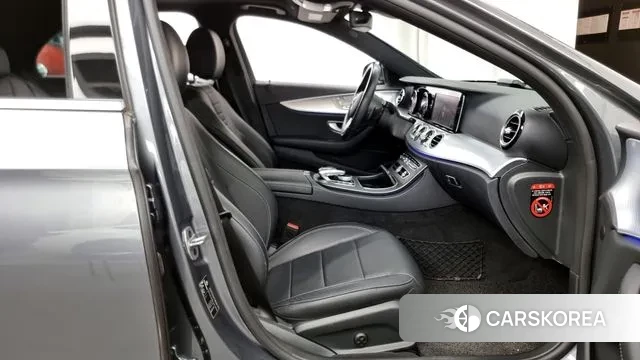 Mercedes-Benz E-Class W213 2020 Серый из Кореи, фото 2