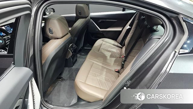 BMW 5 Series (G60) 2025 Серый из Кореи, фото 2