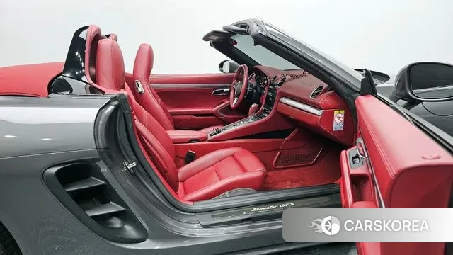 Porsche 718 Boxster 2019 Серый из Кореи, фото 2