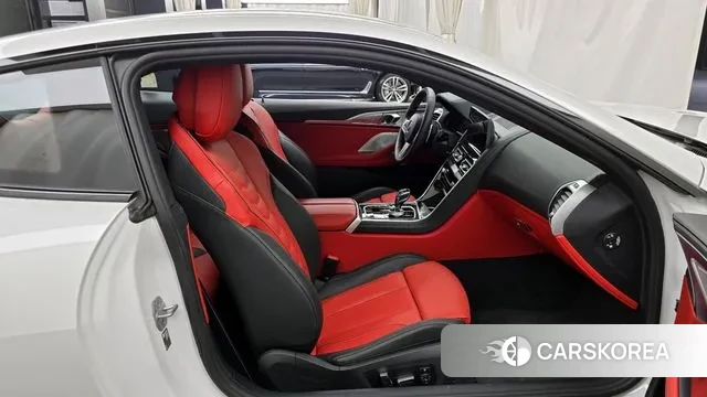 BMW 8 Series (G15) 2025 Белый из Кореи, фото 2