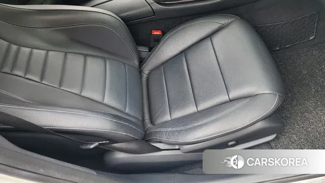 Mercedes-Benz E-Class W213 2018 Белый из Кореи, фото 2