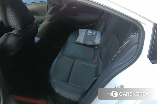 Toyota Corolla 2022 Белый из Китая, фото 2