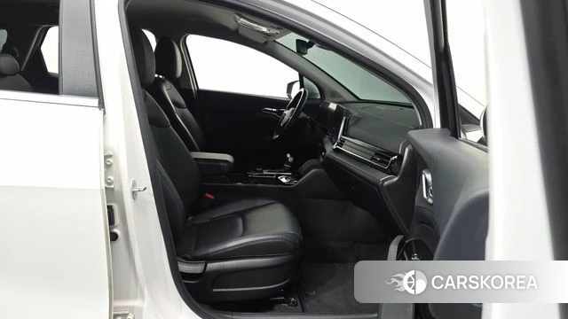 Kia Sportage 5th Generation 2023 Белый из Кореи, фото 2